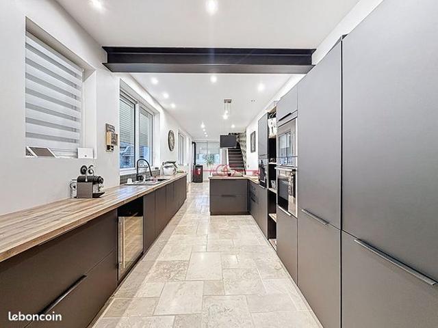Maison de ville 9 pièces 254 m²