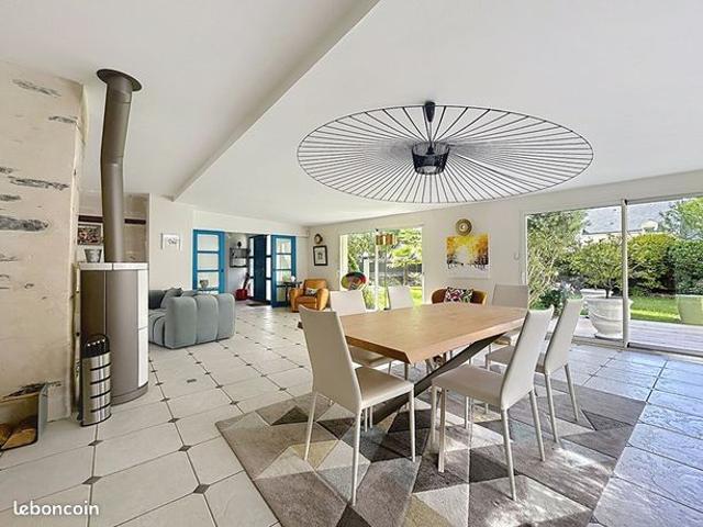 Maison de ville 9 pièces 251 m²