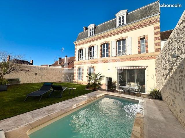 Maison de ville 9 pièces 252 m²