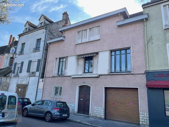 Maison de ville 9 pièces 260 m²