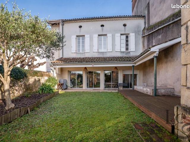 Maison de ville 9 pièces 320 m²