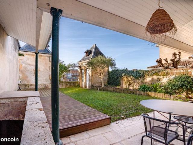 Maison de ville 9 pièces 320 m²