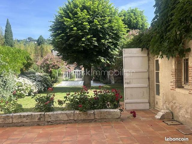 Maison de ville 9 pièces 377 m²