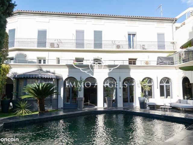 Maison de ville 9 pièces 500 m²