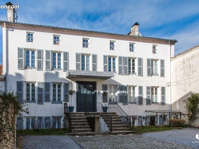 Maison de ville 9 pièces 600 m²
