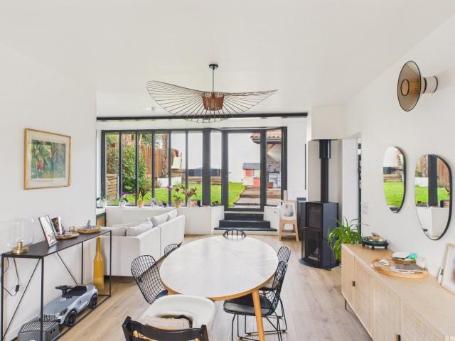 Maison de ville à Dax avec jardin au fond d'un impasse au ca. 123m² Dax