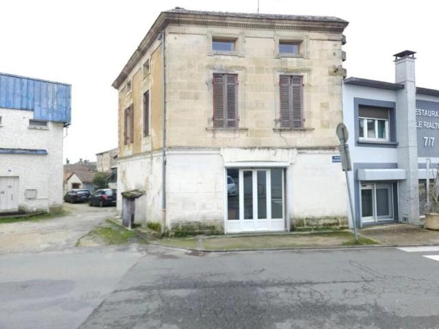 Maison centre ville 130m2 3 chambres à Saint Savin