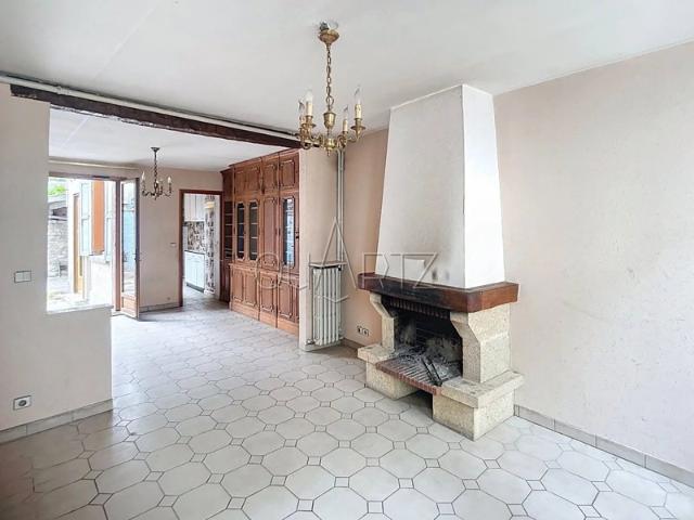 Maison de ville à fort potentiel