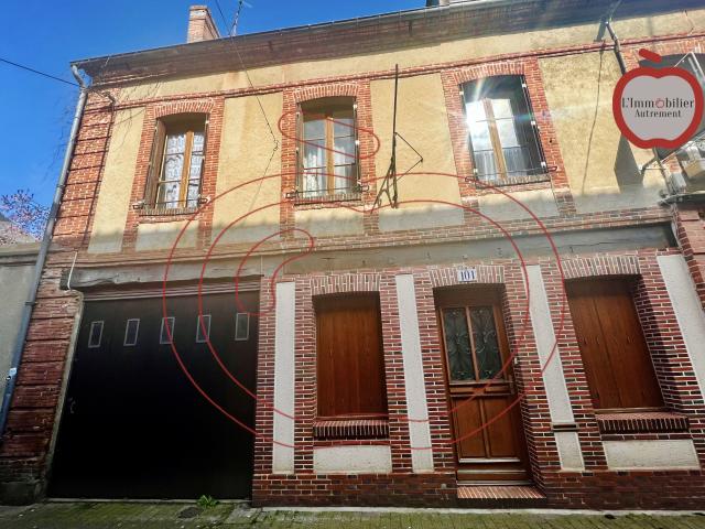 MAISON DE VILLE A FORT POTENTIEL CENTRE HISTORIQUE VERNEUIL SUR AVRE