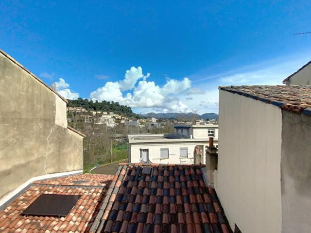 Maison de Ville à Saint Marcel 160 m² avec Appartement, Garage et Sous sol