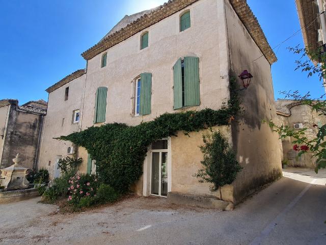 Maison de Ville à Saint Marcel d'Ardèche de 148m² Habitables. 148m² Saint Marcel d'Ardèche
