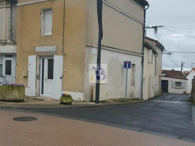 Maison de ville à Saint Michel à louer Locagestion, expert en gestion locative