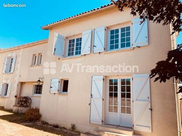 Maison de ville au calme 4 chambres Terrain 1412m2