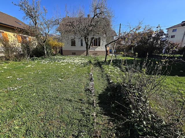 Maison de ville au calme, extension possible