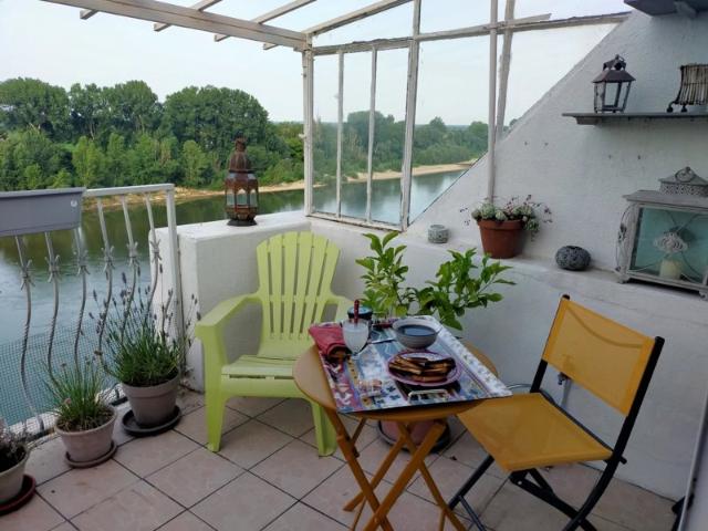 MAISON DE VILLE avec terrasse vue sur Garonne