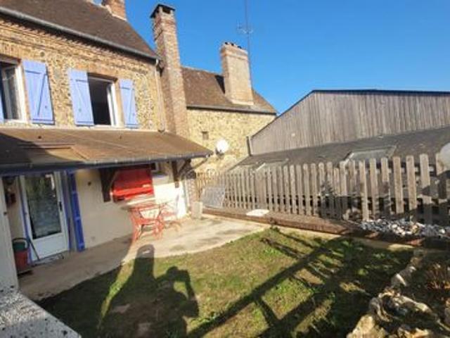 Maison de ville avec terrasse et jardinet