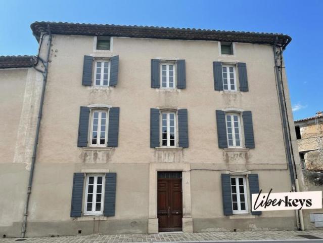 Maison de ville 4 chambres avec cour, Mazan centre