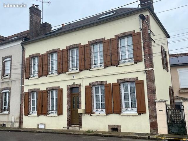 Maison de ville avec cour