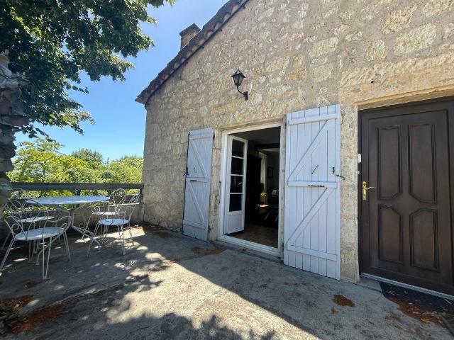 Maison de ville avec deux chambres, jardin et parking 70m² Lectoure