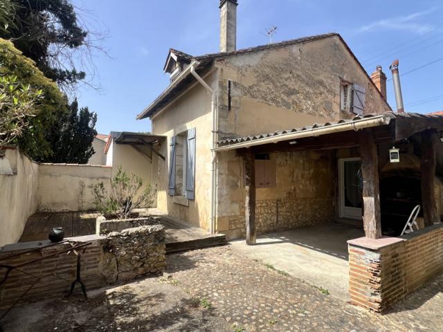 Maison de ville avec extérieur proche gare