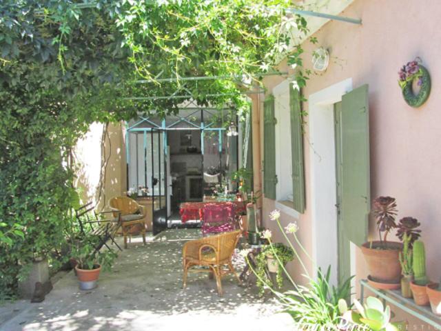 MAISON DE VILLE AVEC GARAGE CORINNE PONCE IMMOBILIER