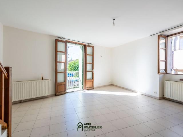 Maison de ville avec garage à 300m de la Place aux herbes