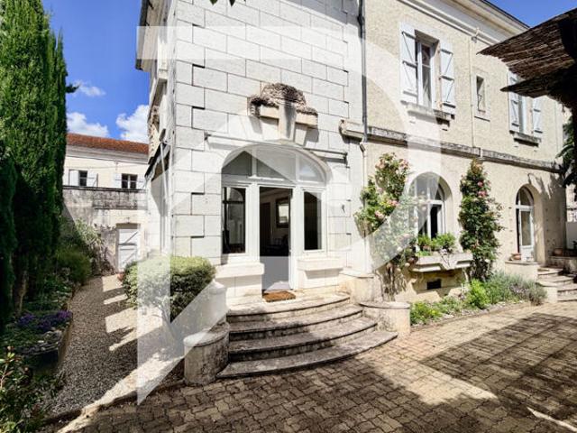 Maison de Ville avec garage à PÉRIGUEUX
