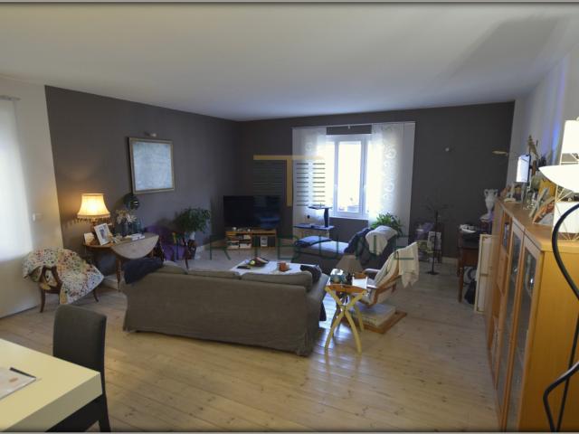 Maison de ville avec garage et studio indépendant