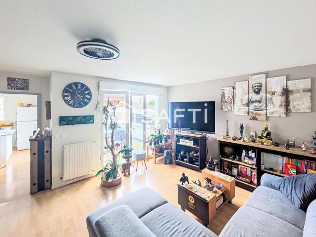 Maison de ville avec garage et terrasse