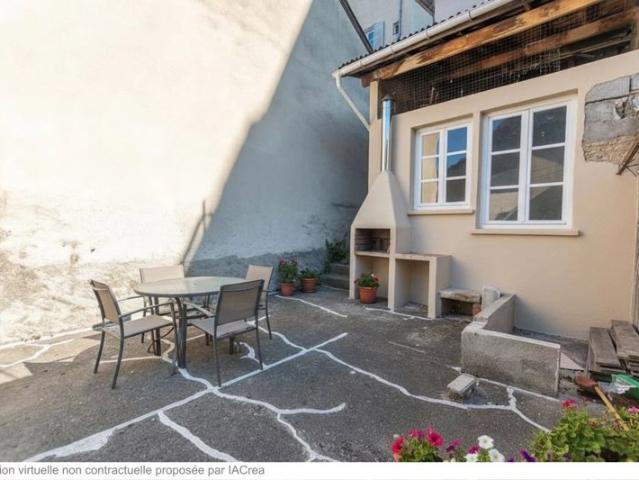 Maison de ville avec garage et terrasse