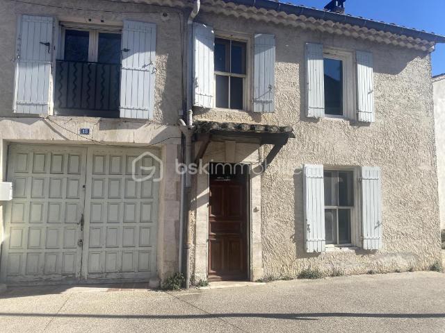 Maison de ville avec grand garage