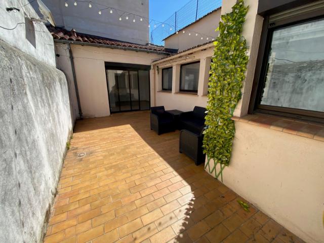 Maison de ville avec grande terrasse