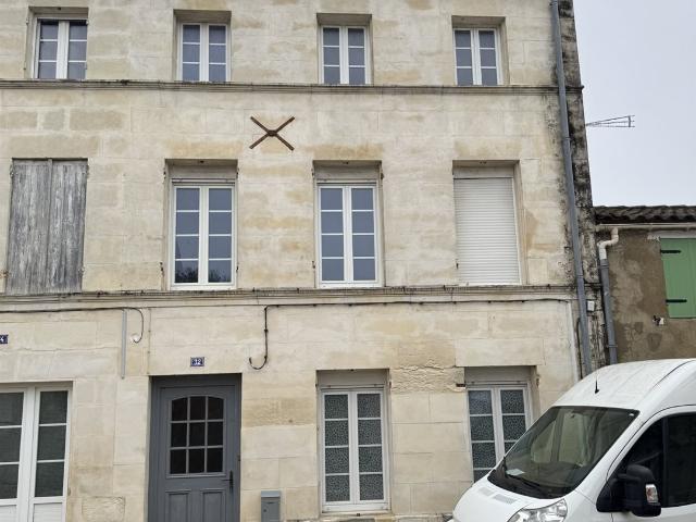 Maison De Ville Avec Jardin 138m² Pons