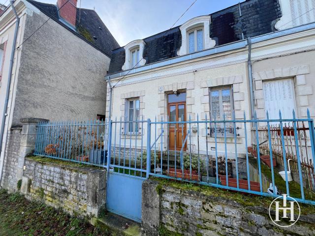 Maison de ville avec jardin à deux pas de la gare et du centre ville