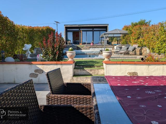 Maison de ville avec jardin, dépendance et piscine Mézin 92m² Mézin