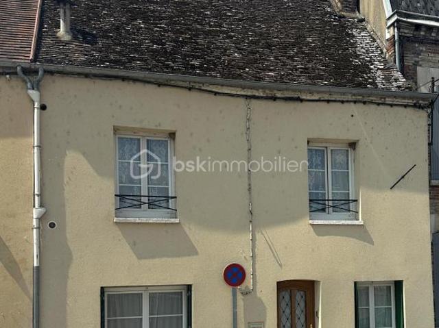 Maison de ville avec jardin et cave