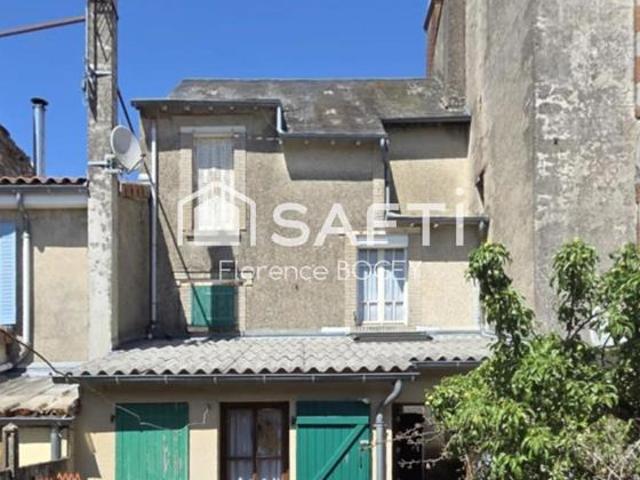Maison de ville avec jardin et dépendance