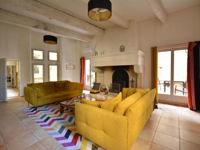 Maison de Ville Avec Jardin Intérieur 183m² Sommières