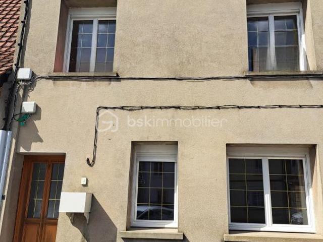 MAISON DE VILLE AVEC JARDIN PROCHE DE LA GARE D'ABBEVILLE