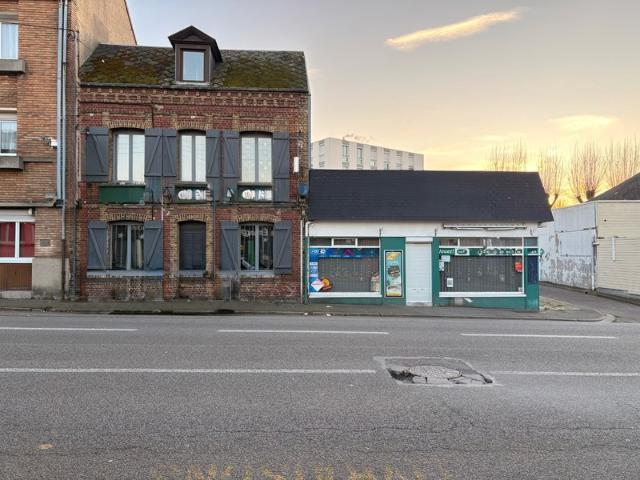 Maison de ville avec local de 110 m² – Gros potentiel à Neuville lès Dieppe