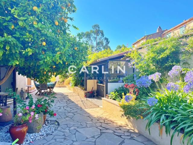 Maison de ville avec piscine 115m² Cogolin