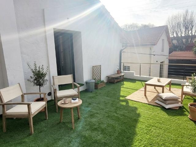 Maison de ville d'exception avec patio, terrasse, garage et. 204m² Salon De Provence