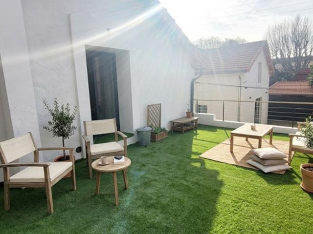 Maison de ville d'exception avec patio, terrasse, garage et stationnements – Cœur de Salon de Provence