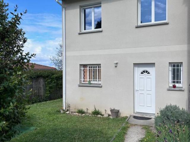 Maison de ville de 102 m2 à Prignac Et Marcamps