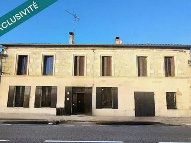 Maison de ville de 354m2 avec un restaurant au RDC
