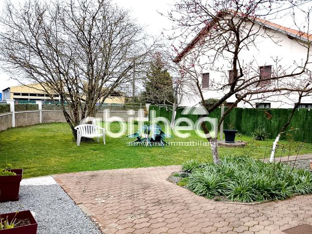 Maison de ville de 61 m2 479m2 de terrain