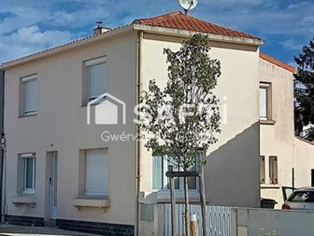Maison de ville de 98 m² avec jardin et cour