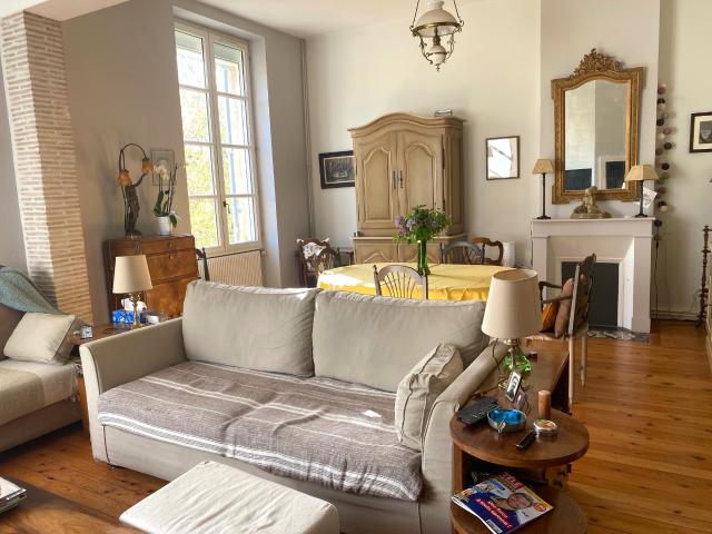 MAISON DE VILLE DE CARACTERE EN EXCLUSIVITÉ