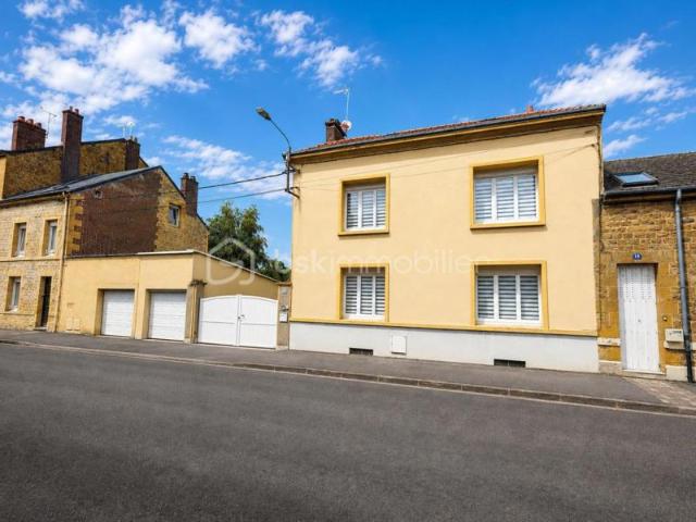 MAISON DE VILLE + DÉPENDANCE + 2 GARAGES – CHARLEVILLE MÉZIÈRES
