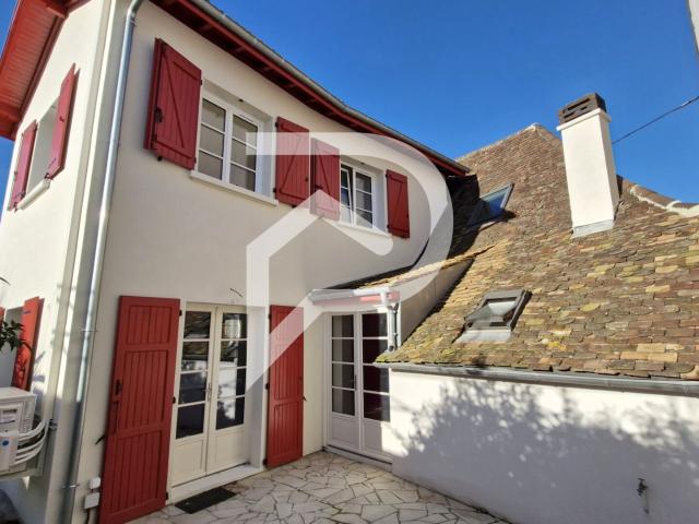 Maison de ville entièrement rénovée centre Orthez 5 pièces 1. 115m² Orthez